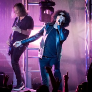 Jerry Cantrell and William Duvall perform with Alice in Chains at The Masonic, San Francisco. Photo by Clay Lancaster.